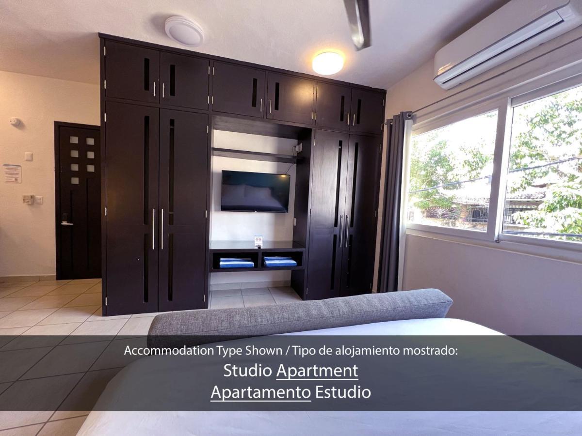 Cardenas Suites Puerto Vallarta Exteriör bild
